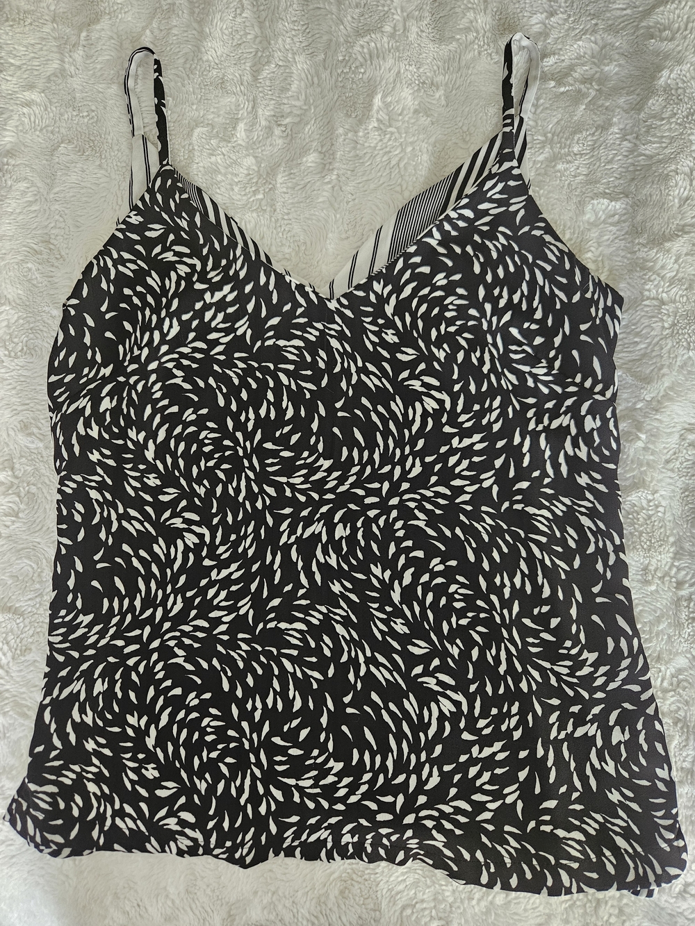 Black & White Printed V-Neck Reversible Tank